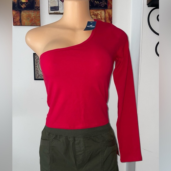 NWT HOLLISTER ONE SHOULDER SHIMMER TOP SIZE M - Picture 1 of 5